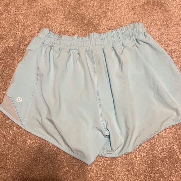 Lululemon hotty hot shorts - Picture 3 of 4